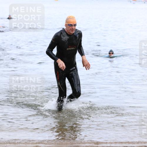 16.06.2024 - 26. Vierlanden-Triathlon Strokosch-Dieckow http://msf.ph/oto/6330873 16.06.2024 11:09:19 Schwimmen 380, 391, 398, 410, 380, 391, 398, 410 meine-sportfotos.de