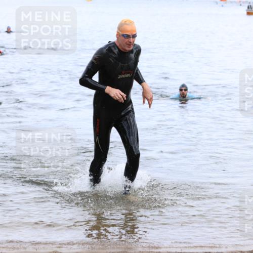 16.06.2024 - 26. Vierlanden-Triathlon Strokosch-Dieckow http://msf.ph/oto/6330881 16.06.2024 11:09:19 Schwimmen 380, 391, 398, 410, 380, 391, 398, 410 meine-sportfotos.de