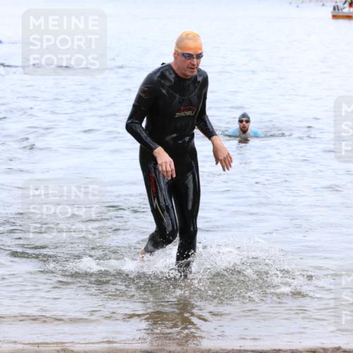 16.06.2024 - 26. Vierlanden-Triathlon Strokosch-Dieckow http://msf.ph/oto/6330898 16.06.2024 11:09:19 Schwimmen 380, 391, 398, 410, 380, 391, 398, 410 meine-sportfotos.de