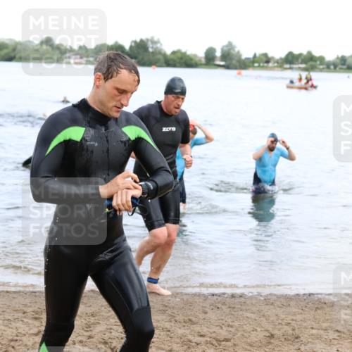 16.06.2024 - 26. Vierlanden-Triathlon Strokosch-Dieckow http://msf.ph/oto/6330927 16.06.2024 11:09:26 Schwimmen 364, 380, 391, 398, 410, 437, 471, 364, 380, 391, 398, 410, 437, 471 meine-sportfotos.de