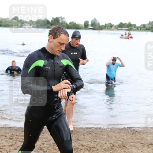 16.06.2024 - 26. Vierlanden-Triathlon Strokosch-Dieckow http://msf.ph/oto/6330933 16.06.2024 11:09:26 Schwimmen 364, 380, 391, 398, 410, 437, 471, 364, 380, 391, 398, 410, 437, 471 meine-sportfotos.de