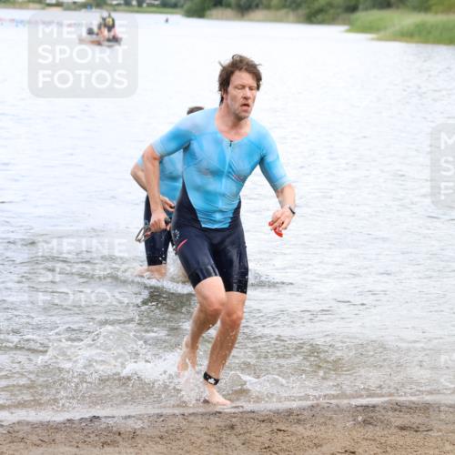 16.06.2024 - 26. Vierlanden-Triathlon Strokosch-Dieckow http://msf.ph/oto/6330959 16.06.2024 11:09:29 Schwimmen 364, 380, 391, 398, 437, 471, 364, 380, 391, 398, 437, 471 meine-sportfotos.de