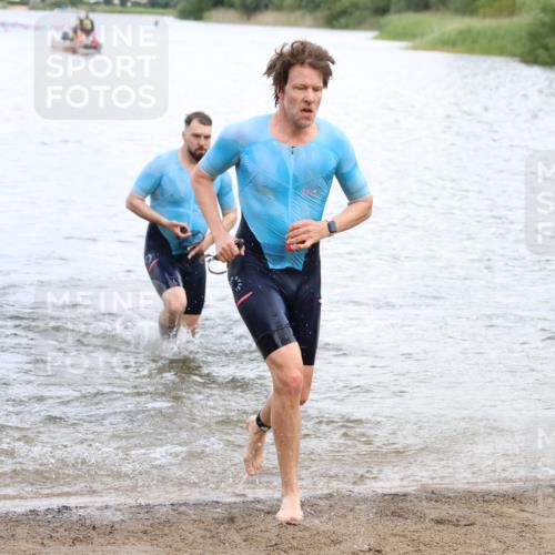 16.06.2024 - 26. Vierlanden-Triathlon Strokosch-Dieckow http://msf.ph/oto/6330978 16.06.2024 11:09:29 Schwimmen 364, 380, 391, 398, 437, 471, 364, 380, 391, 398, 437, 471 meine-sportfotos.de