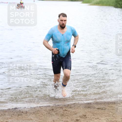 16.06.2024 - 26. Vierlanden-Triathlon Strokosch-Dieckow http://msf.ph/oto/6331032 16.06.2024 11:09:32 Schwimmen 364, 380, 391, 398, 399, 437, 471, 735, 364, 380, 391, 398, 399, 437, 471, 735 meine-sportfotos.de