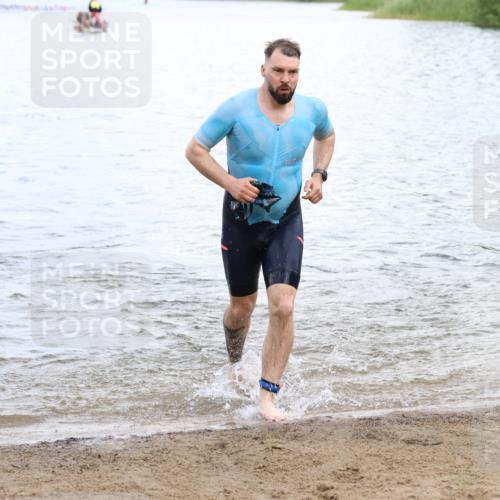 16.06.2024 - 26. Vierlanden-Triathlon Strokosch-Dieckow http://msf.ph/oto/6331040 16.06.2024 11:09:32 Schwimmen 364, 380, 391, 398, 399, 437, 471, 735, 364, 380, 391, 398, 399, 437, 471, 735 meine-sportfotos.de
