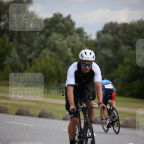 16.06.2024 - 26. Vierlanden-Triathlon Jannik Wohlers http://msf.ph/oto/6331177 16.06.2024 10:39:40 Radfahren 46, 79, 102, 143 meine-sportfotos.de
