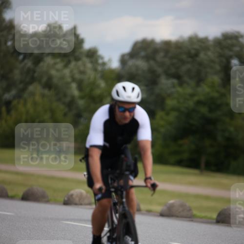 16.06.2024 - 26. Vierlanden-Triathlon Jannik Wohlers http://msf.ph/oto/6331184 16.06.2024 10:39:41 Radfahren 46, 79, 102, 143 meine-sportfotos.de