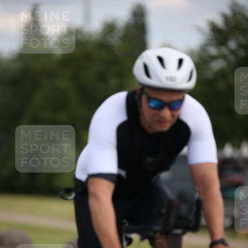 16.06.2024 - 26. Vierlanden-Triathlon Jannik Wohlers http://msf.ph/oto/6331200 16.06.2024 10:39:42 Radfahren 46, 79, 102, 119, 143 meine-sportfotos.de