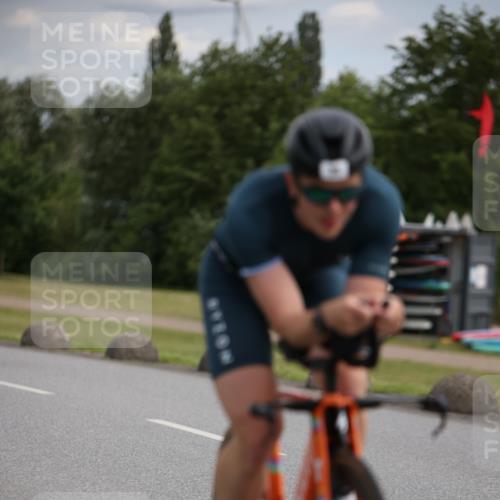 16.06.2024 - 26. Vierlanden-Triathlon Jannik Wohlers http://msf.ph/oto/6331232 16.06.2024 10:39:56 Radfahren 39, 140, 170 meine-sportfotos.de