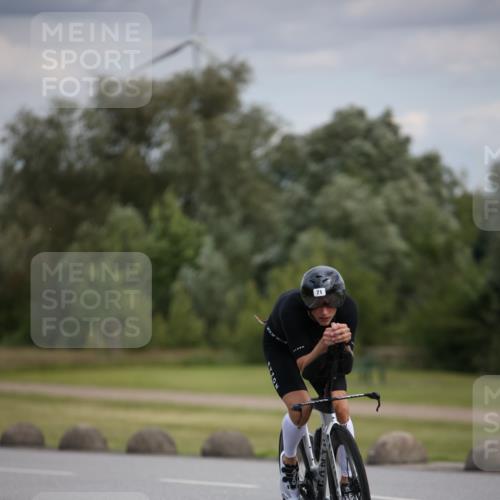 16.06.2024 - 26. Vierlanden-Triathlon Jannik Wohlers http://msf.ph/oto/6331249 16.06.2024 10:41:11 Radfahren 67, 71, 217, 225 meine-sportfotos.de