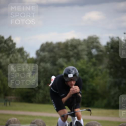16.06.2024 - 26. Vierlanden-Triathlon Jannik Wohlers http://msf.ph/oto/6331273 16.06.2024 10:41:12 Radfahren 67, 71, 217, 225 meine-sportfotos.de