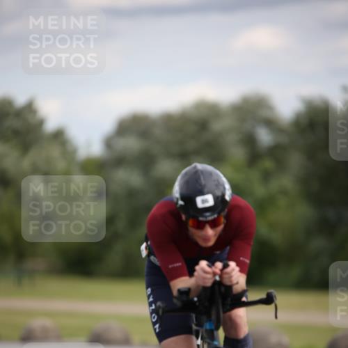 16.06.2024 - 26. Vierlanden-Triathlon Jannik Wohlers http://msf.ph/oto/6331314 16.06.2024 10:41:16 Radfahren 71, 86, 217 meine-sportfotos.de