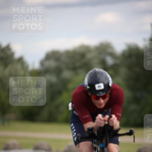 16.06.2024 - 26. Vierlanden-Triathlon Jannik Wohlers http://msf.ph/oto/6331319 16.06.2024 10:41:16 Radfahren 71, 86, 217 meine-sportfotos.de