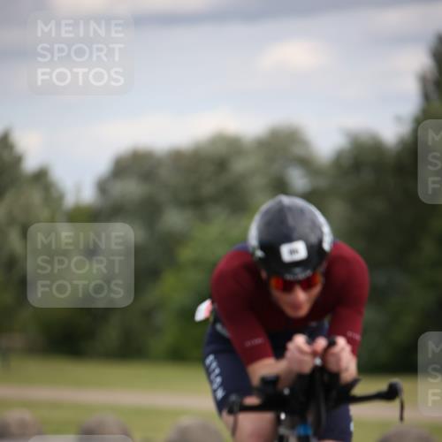 16.06.2024 - 26. Vierlanden-Triathlon Jannik Wohlers http://msf.ph/oto/6331321 16.06.2024 10:41:16 Radfahren 71, 86, 217 meine-sportfotos.de