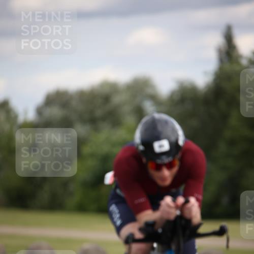 16.06.2024 - 26. Vierlanden-Triathlon Jannik Wohlers http://msf.ph/oto/6331322 16.06.2024 10:41:16 Radfahren 71, 86, 217 meine-sportfotos.de