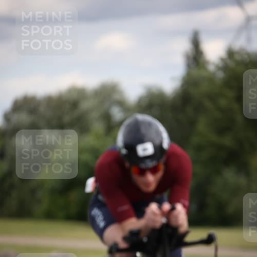 16.06.2024 - 26. Vierlanden-Triathlon Jannik Wohlers http://msf.ph/oto/6331324 16.06.2024 10:41:16 Radfahren 71, 86, 217 meine-sportfotos.de