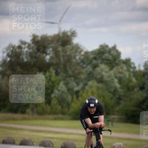 16.06.2024 - 26. Vierlanden-Triathlon Jannik Wohlers http://msf.ph/oto/6331344 16.06.2024 10:41:52 Radfahren 25, 44 meine-sportfotos.de