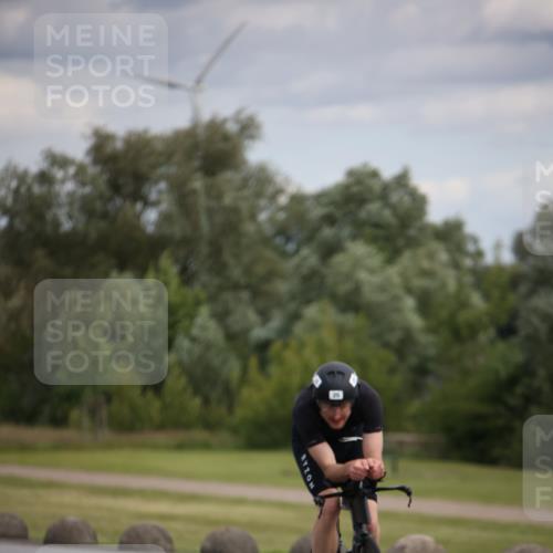 16.06.2024 - 26. Vierlanden-Triathlon Jannik Wohlers http://msf.ph/oto/6331346 16.06.2024 10:41:52 Radfahren 25, 44 meine-sportfotos.de