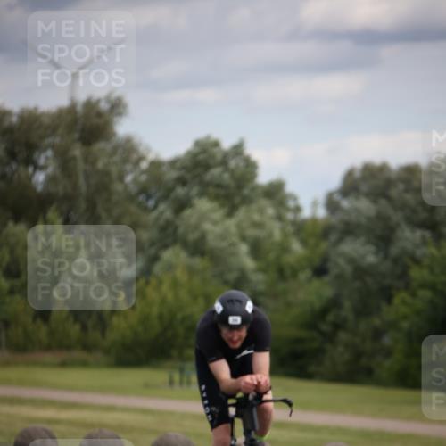 16.06.2024 - 26. Vierlanden-Triathlon Jannik Wohlers http://msf.ph/oto/6331352 16.06.2024 10:41:52 Radfahren 25, 44 meine-sportfotos.de