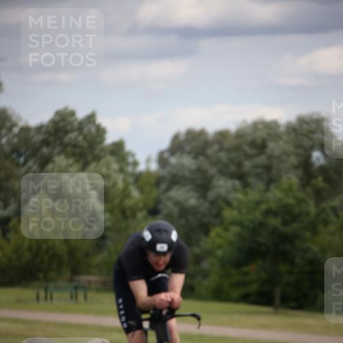 16.06.2024 - 26. Vierlanden-Triathlon Jannik Wohlers http://msf.ph/oto/6331363 16.06.2024 10:41:52 Radfahren 25, 44 meine-sportfotos.de