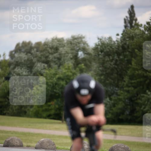 16.06.2024 - 26. Vierlanden-Triathlon Jannik Wohlers http://msf.ph/oto/6331367 16.06.2024 10:41:53 Radfahren 25, 44 meine-sportfotos.de