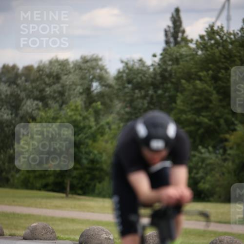 16.06.2024 - 26. Vierlanden-Triathlon Jannik Wohlers http://msf.ph/oto/6331374 16.06.2024 10:41:53 Radfahren 25, 44 meine-sportfotos.de