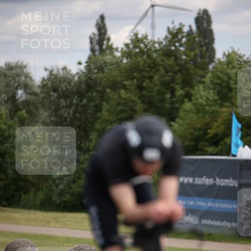 16.06.2024 - 26. Vierlanden-Triathlon Jannik Wohlers http://msf.ph/oto/6331380 16.06.2024 10:41:53 Radfahren 25, 44 meine-sportfotos.de