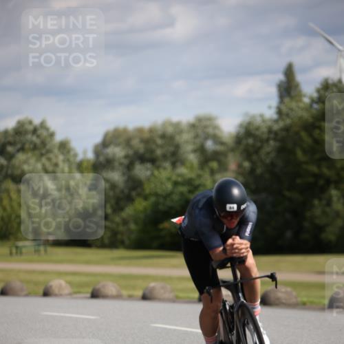 16.06.2024 - 26. Vierlanden-Triathlon Jannik Wohlers http://msf.ph/oto/6331392 16.06.2024 10:49:50 Radfahren 14, 84, 106, 108 meine-sportfotos.de