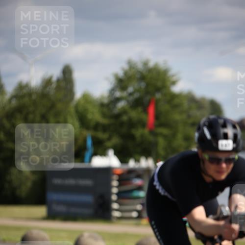 16.06.2024 - 26. Vierlanden-Triathlon Jannik Wohlers http://msf.ph/oto/6331466 16.06.2024 10:50:16 Radfahren 135, 197, 212 meine-sportfotos.de