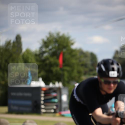 16.06.2024 - 26. Vierlanden-Triathlon Jannik Wohlers http://msf.ph/oto/6331468 16.06.2024 10:50:16 Radfahren 135, 197, 212 meine-sportfotos.de
