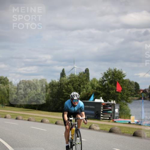 16.06.2024 - 26. Vierlanden-Triathlon Jannik Wohlers http://msf.ph/oto/6331517 16.06.2024 10:53:47 Radfahren 122, 193 meine-sportfotos.de