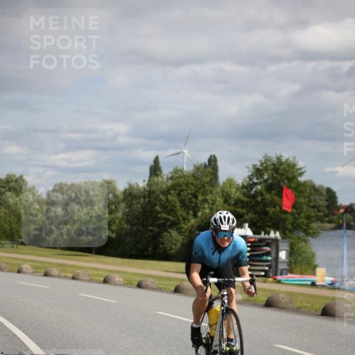 16.06.2024 - 26. Vierlanden-Triathlon Jannik Wohlers http://msf.ph/oto/6331526 16.06.2024 10:53:48 Radfahren 122, 193 meine-sportfotos.de