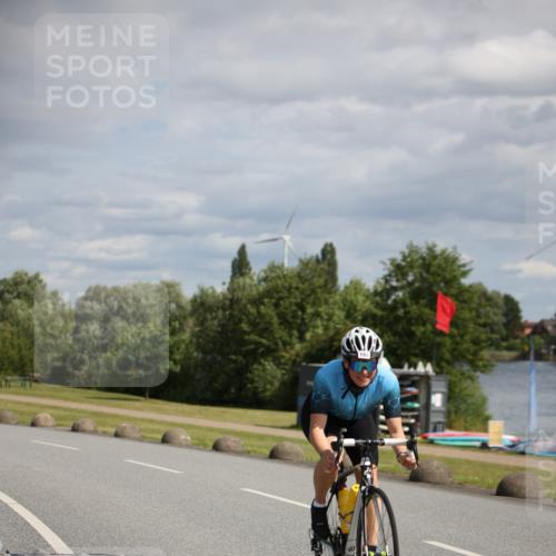 16.06.2024 - 26. Vierlanden-Triathlon Jannik Wohlers http://msf.ph/oto/6331527 16.06.2024 10:53:48 Radfahren 122, 193 meine-sportfotos.de