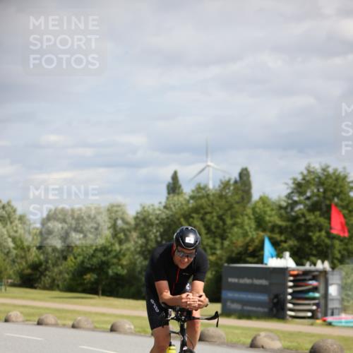 16.06.2024 - 26. Vierlanden-Triathlon Jannik Wohlers http://msf.ph/oto/6331608 16.06.2024 10:54:31 Radfahren 9, 56, 160 meine-sportfotos.de