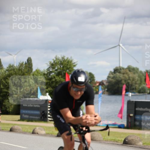 16.06.2024 - 26. Vierlanden-Triathlon Jannik Wohlers http://msf.ph/oto/6331629 16.06.2024 10:54:31 Radfahren 9, 56, 160 meine-sportfotos.de