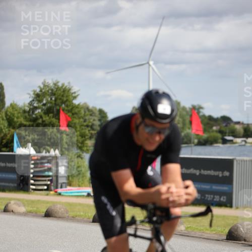 16.06.2024 - 26. Vierlanden-Triathlon Jannik Wohlers http://msf.ph/oto/6331635 16.06.2024 10:54:31 Radfahren 9, 56, 160 meine-sportfotos.de