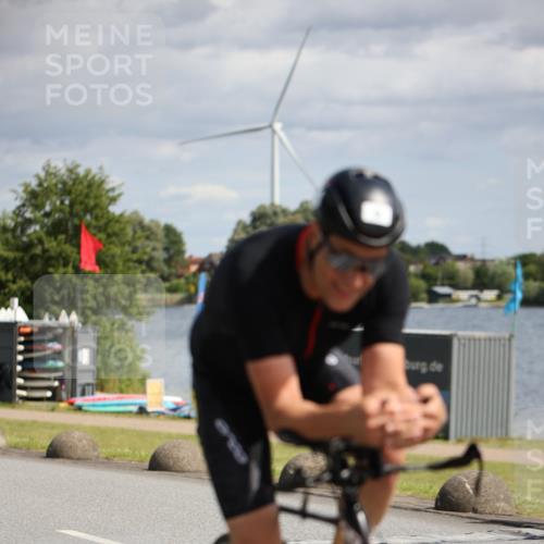 16.06.2024 - 26. Vierlanden-Triathlon Jannik Wohlers http://msf.ph/oto/6331637 16.06.2024 10:54:31 Radfahren 9, 56, 160 meine-sportfotos.de