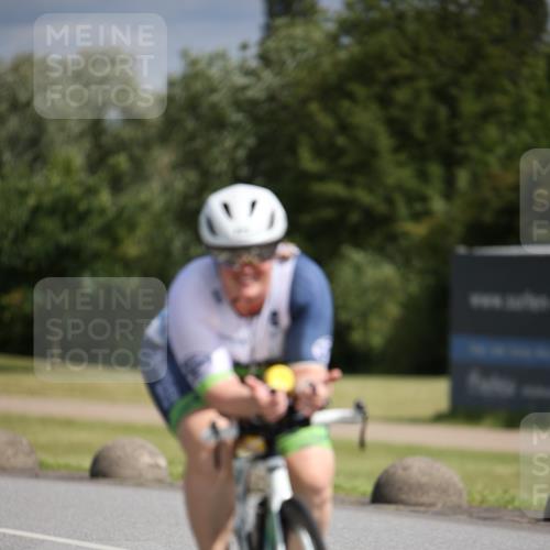 16.06.2024 - 26. Vierlanden-Triathlon Jannik Wohlers http://msf.ph/oto/6331669 16.06.2024 10:54:42 Radfahren 26, 29, 32, 35, 195, 223 meine-sportfotos.de