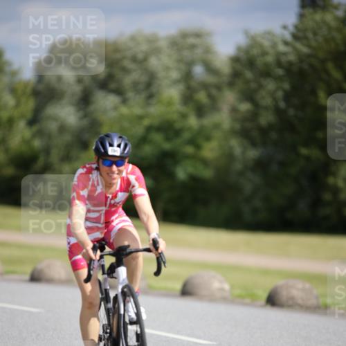 16.06.2024 - 26. Vierlanden-Triathlon Jannik Wohlers http://msf.ph/oto/6331676 16.06.2024 10:54:58 Radfahren 20, 97, 196 meine-sportfotos.de