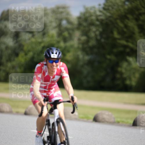 16.06.2024 - 26. Vierlanden-Triathlon Jannik Wohlers http://msf.ph/oto/6331688 16.06.2024 10:54:58 Radfahren 20, 97, 196 meine-sportfotos.de