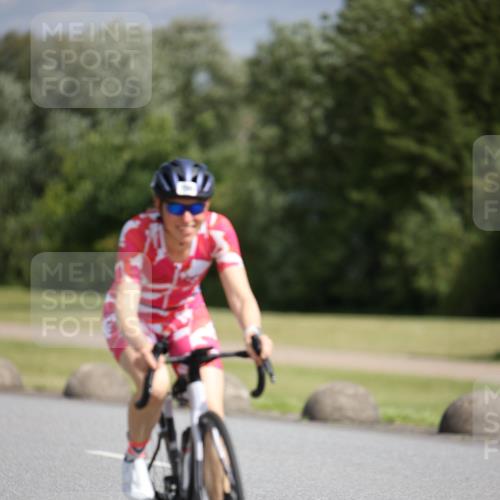 16.06.2024 - 26. Vierlanden-Triathlon Jannik Wohlers http://msf.ph/oto/6331690 16.06.2024 10:54:58 Radfahren 20, 97, 196 meine-sportfotos.de