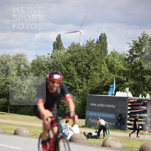 16.06.2024 - 26. Vierlanden-Triathlon Jannik Wohlers http://msf.ph/oto/6331707 16.06.2024 10:55:10 Radfahren 8 meine-sportfotos.de