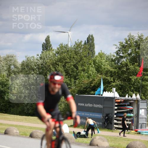 16.06.2024 - 26. Vierlanden-Triathlon Jannik Wohlers http://msf.ph/oto/6331711 16.06.2024 10:55:10 Radfahren 8 meine-sportfotos.de
