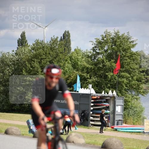 16.06.2024 - 26. Vierlanden-Triathlon Jannik Wohlers http://msf.ph/oto/6331718 16.06.2024 10:55:10 Radfahren 8 meine-sportfotos.de