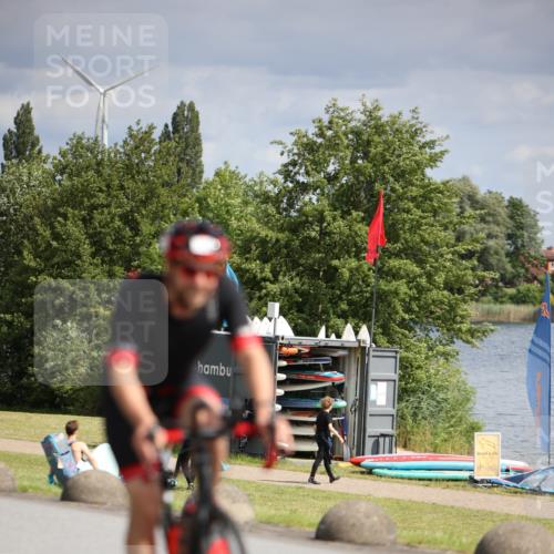 16.06.2024 - 26. Vierlanden-Triathlon Jannik Wohlers http://msf.ph/oto/6331721 16.06.2024 10:55:11 Radfahren 1, 8 meine-sportfotos.de