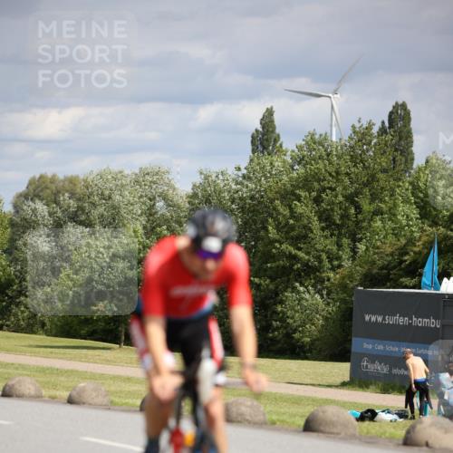 16.06.2024 - 26. Vierlanden-Triathlon Jannik Wohlers http://msf.ph/oto/6331741 16.06.2024 10:55:14 Radfahren 1, 8, 53 meine-sportfotos.de