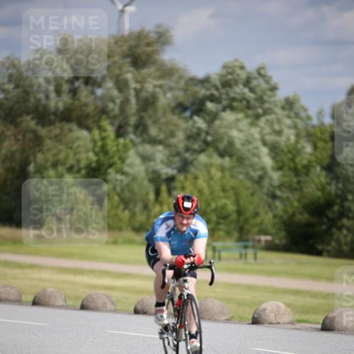 16.06.2024 - 26. Vierlanden-Triathlon Jannik Wohlers http://msf.ph/oto/6331824 16.06.2024 10:55:49 Radfahren 90, 200 meine-sportfotos.de