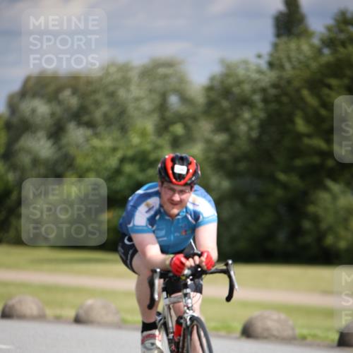 16.06.2024 - 26. Vierlanden-Triathlon Jannik Wohlers http://msf.ph/oto/6331847 16.06.2024 10:55:51 Radfahren 61, 200 meine-sportfotos.de