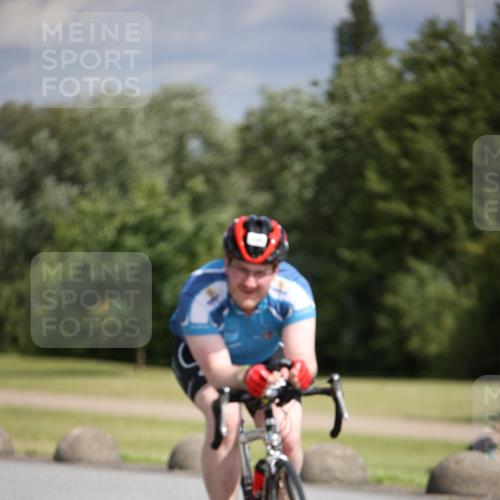 16.06.2024 - 26. Vierlanden-Triathlon Jannik Wohlers http://msf.ph/oto/6331853 16.06.2024 10:55:51 Radfahren 61, 200 meine-sportfotos.de