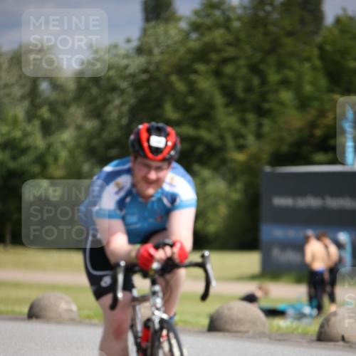 16.06.2024 - 26. Vierlanden-Triathlon Jannik Wohlers http://msf.ph/oto/6331862 16.06.2024 10:55:51 Radfahren 61, 200 meine-sportfotos.de